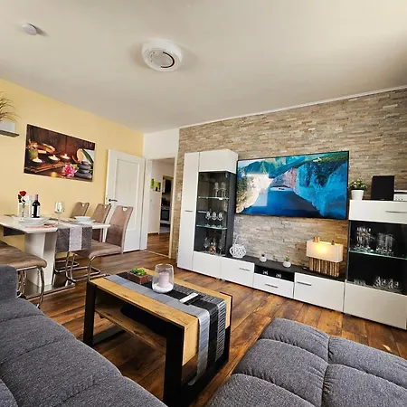 In Wesertor Mit Garten By Interhome Apartman Kassel